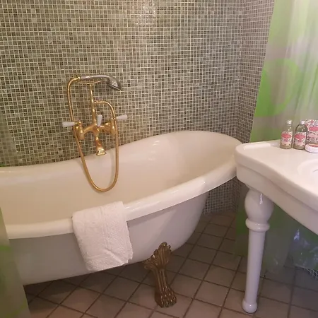 Torre Dei Saraceni Bed and breakfast 3*