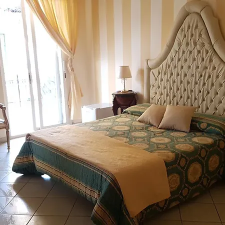 Torre Dei Saraceni Bed and breakfast 3*