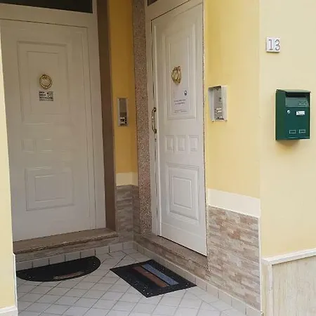Bed & Breakfast Torre Dei Saraceni 3*